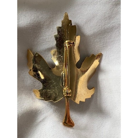 Vintage Simple Maple Leaf Brooch Pin - Picture 2 of 2